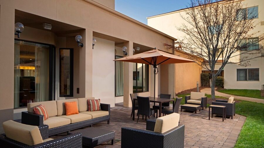 מלון Courtyard Charlotte Arrowood מראה חיצוני תמונה